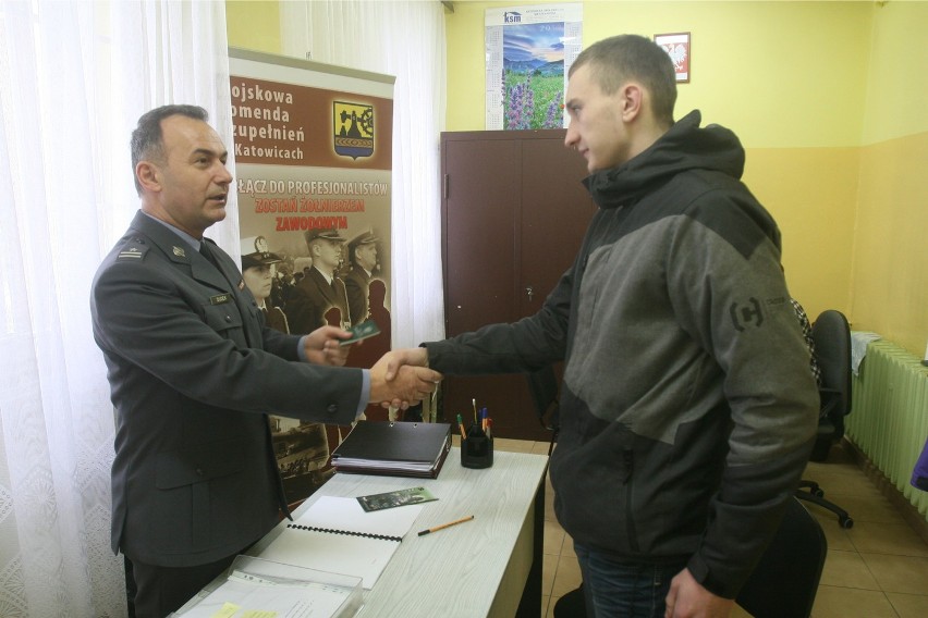 Kwalifikacja wojskowa 2018. Wezwanie dostanie prawie 200 tys. osób. Także kobiety! 