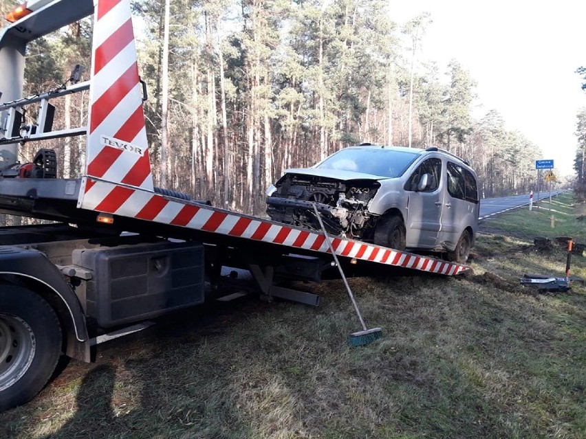 W sobotę, 23 listopada, kierowcy jadący drogą z Zielonej...