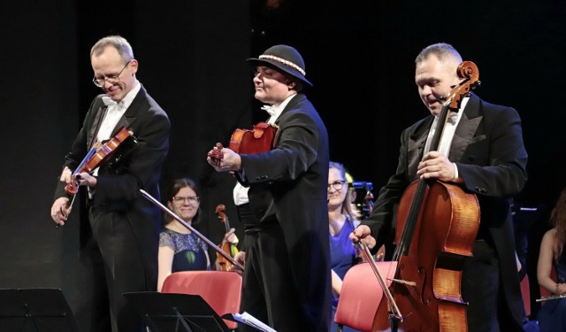 Koncert Grupy MoCarta i Orkiestry Symfoników Bydgoskich w Grudziądzu