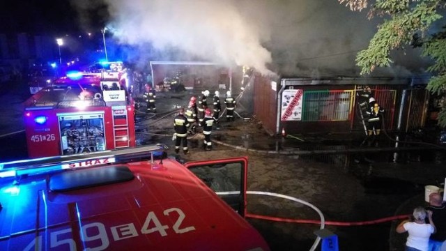 W gaszeniu pożaru wzięło udział ponad 70 strażaków