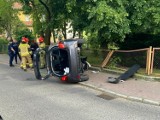 Wypadek w Kostrzynie nad Odrą. Auto wywróciło się na bok