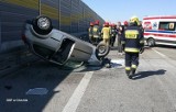 Wypadek na S8. Auto dachowało, ranne dwie kobiety ZDJĘCIA