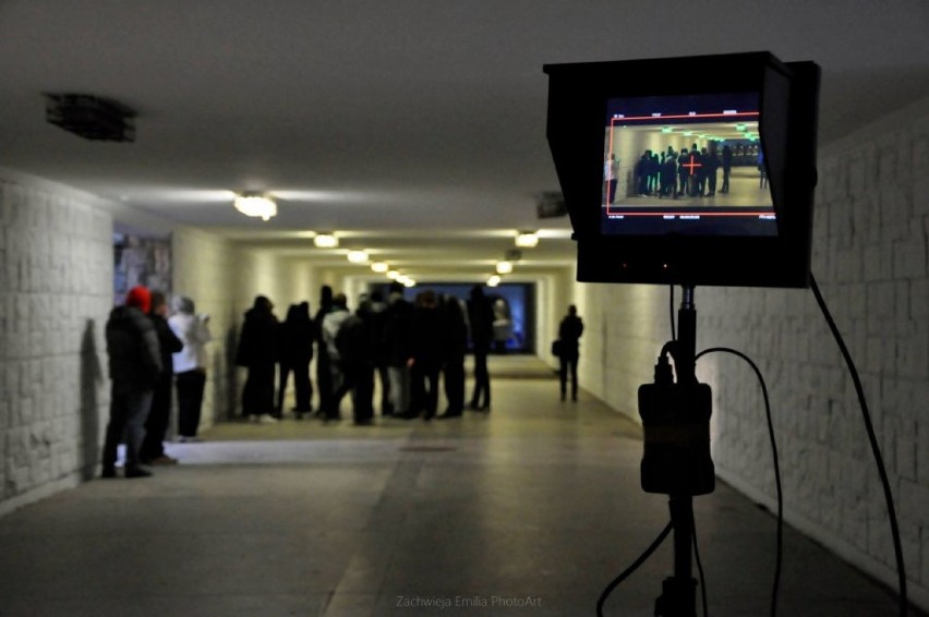 Tyscy policjanci wystąpili w filmie "Cofnąć czas na Karskiego" [WIDEO]