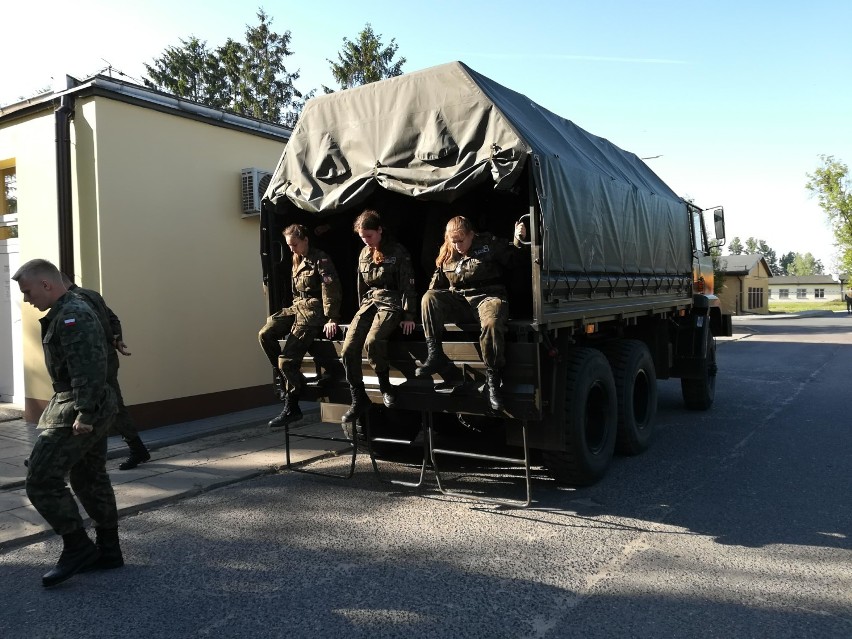 Obóz wojskowy uczniów z ZS. im J. Grodzkiej