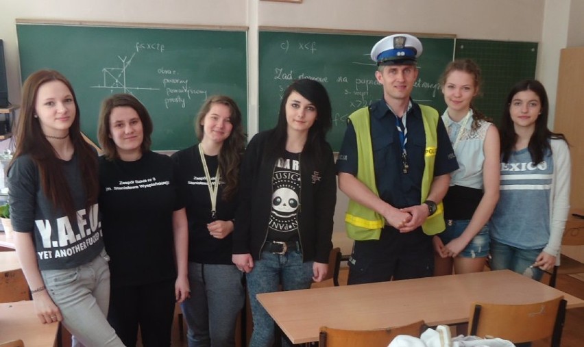 Klasa policyjna w Jastrzębiu: Uczniowie przyszli do komendy ZDJĘCIA
