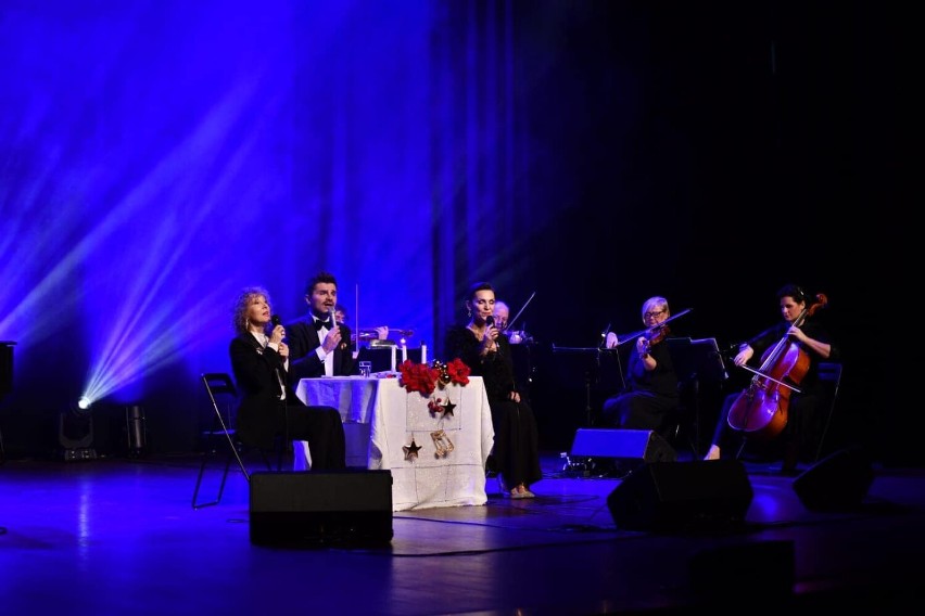 Niezwykły koncert z udziałem gwiazd. W Wieluniu zaśpiewali: Alicja Majewska, Olga Bończyk i Łukasz Zagrobelny ZDJĘCIA, VIDEO