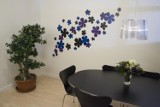 Jak zrobić samemu kwiatowe wzory na ścianie?