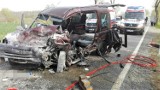 Słowino - Sęczkowo: Czołowe zderzenie dwóch aut, jedna osoba ciężko ranna [ZDJĘCIA] - aktualizacja