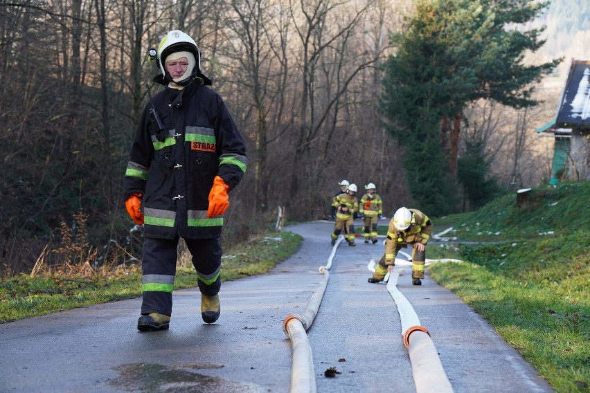 Gminne ćwiczenia strażaków w Szymbarku. W manewrach udział...