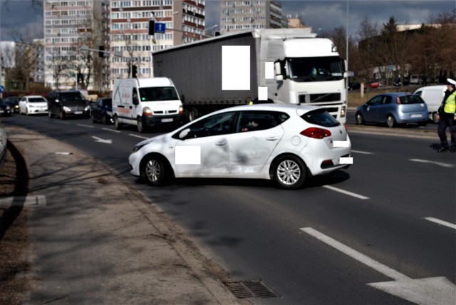 Zderzenie samochodów w Koninie