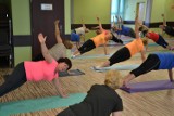 Żorscy seniorzy na zajęciach pilates - młodzi mogą pozazdrościć sprawności! ZDJĘCIA