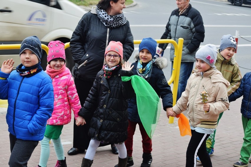 Powitanie wiosny 2019 Przedszkola nr 6 w Sieradzu. Placówka zorganizowała barwny przemarsz (zdjęcia)