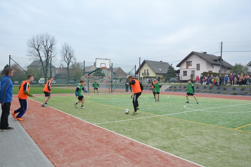 Przy szkole w Bieńkowicach wybudowano nowe boisko