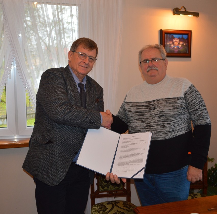 Jest już umowa na dokończenie budowy przedszkola w Mściszewicach
