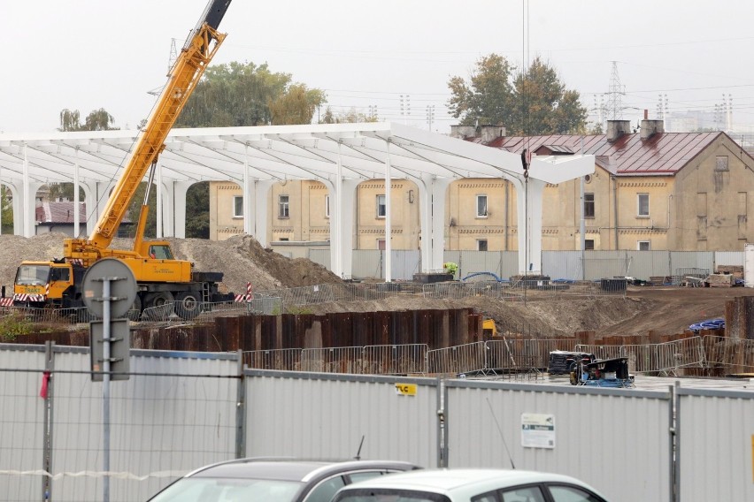 Kolejne utrudnienia dla pieszych i kierowców w rejonie dworca PKP w Lublinie. Do kiedy?