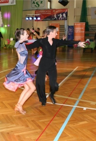 Tancerze walczyli na parkiecie w turnieju Gar Dance Cup 2011 (ZDJĘCIA)