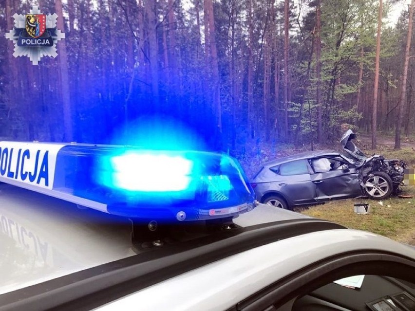 Tragedia na drodze w powiecie polkowickim. Sprawca śmiertelnego wypadku był nietrzeźwy. ZDJĘCIA