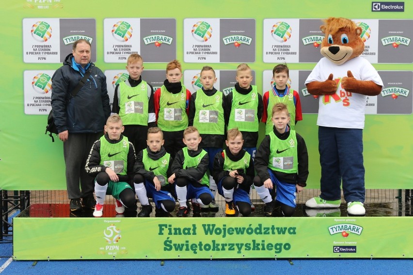 Z Podwórka na Stadion Turniej o Puchar Tymbarku. Odbyły się finały wojewódzkie. Małe Baćkowice z kolejnymi dużymi sukcesami (ZDJĘCIA)