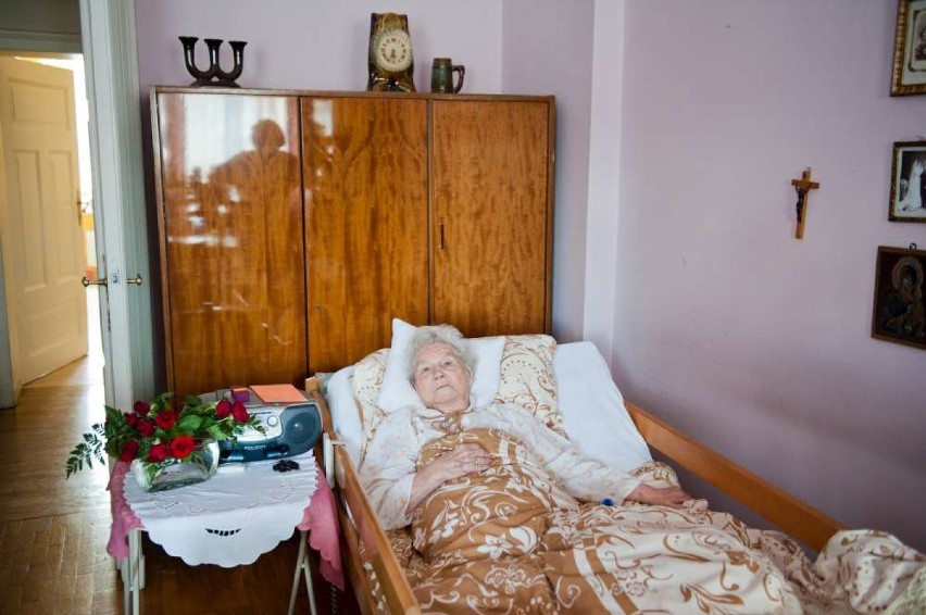Pani Eleonora ma już 100 lat życia za sobą, ale wciąż czuje się całkiem dobrze!
