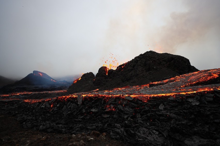 Wulkan wybuchł około 30 km od stolicy Islandii, Reykjaviku.
