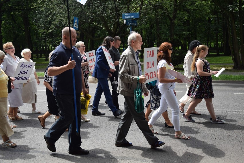 Marsz dla Życia i Rodziny przeszedł ulicami Zawiercia FOTO