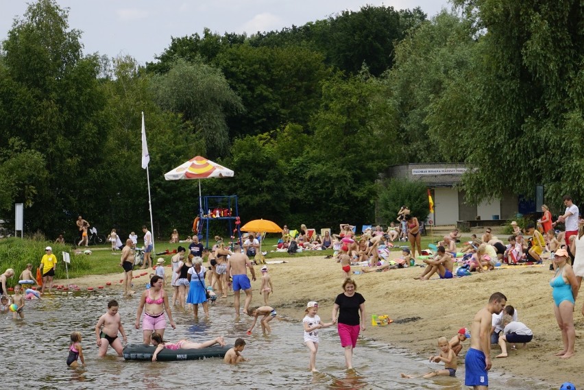 Sezon kąpielowy na pięciu miejskich kąpieliskach –...