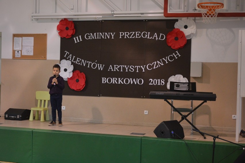 Śpiew, muzyka, gimnastyka - III Gminny Przegląd Talentów Artystycznych w Borkowie - ZDJĘCIA, WIDEO