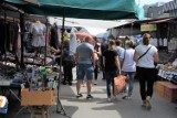 Dużo ludzi na bazarach w Kielcach. Robili piątkowe zakupy [ZDJĘCIA] 