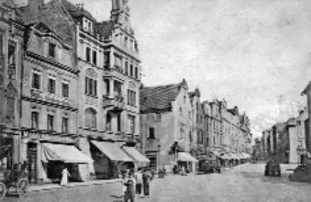 Bolesławiecki rynek mógłby spłonąć, gdyby nie pomoc mieszkańców Lwówka.  FOT. ARCHIWUM MUZEUM CERAMIKI