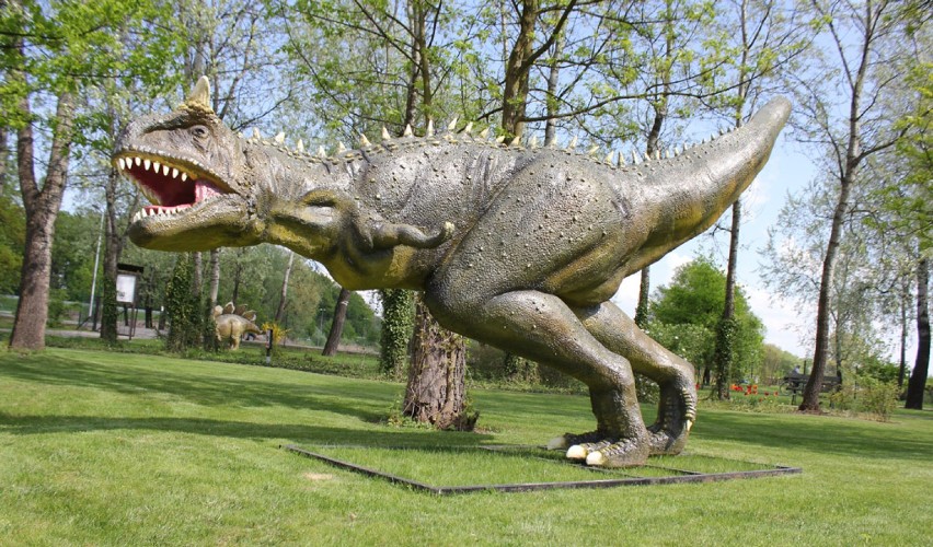 Obok Krainy Miniatur powstaje Park Dinozaurów. Znajdzie się...