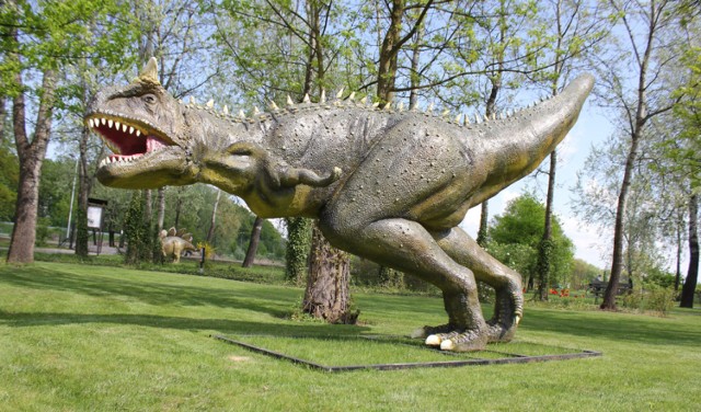 Obok Krainy Miniatur powstaje Park Dinozaurów. Znajdzie się w ...