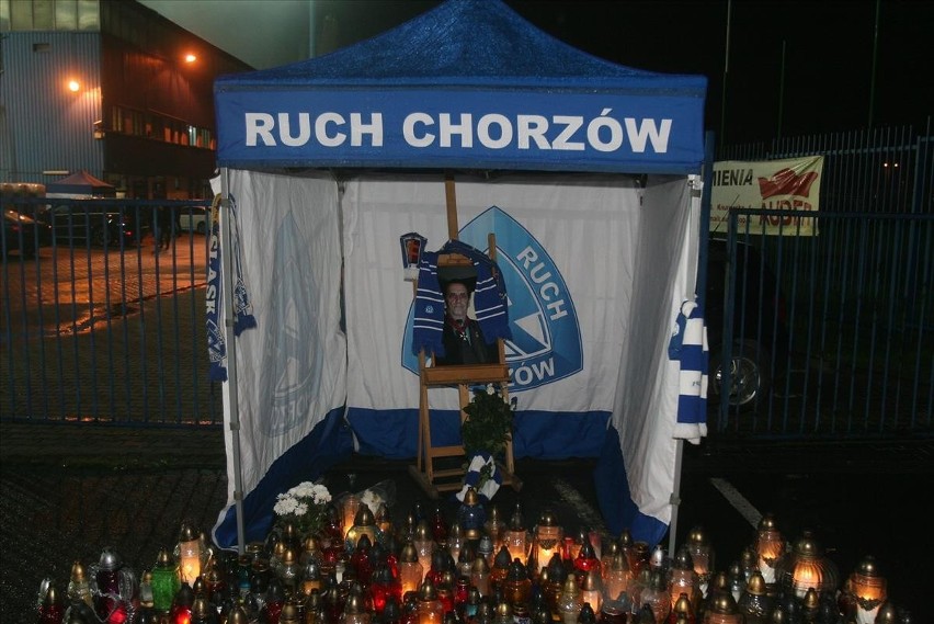 Ruch Chorzów - Zawisza Bydgoszcz, kibice uczcili pamięć...