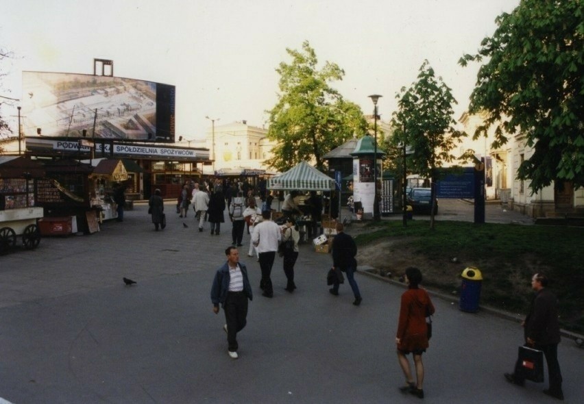 Kraków. lata 90 XX w. Przejście na dworzec PKP
