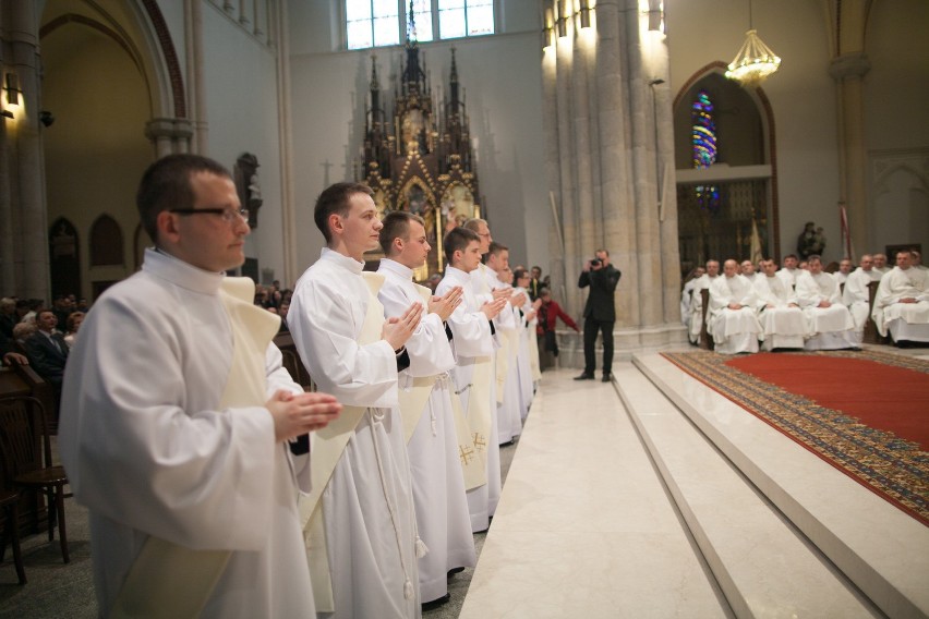 Święcenia kapłanów w katedrze w Łodzi