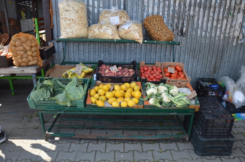 Ceny owoców i warzyw na targowiskach wciąż wysokie. Powodów jest kilka