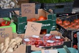 Sławno. Czy owoce i warzywa na targu są droższe? Ceny z 4 stycznia 2022 r. ZDJĘCIA