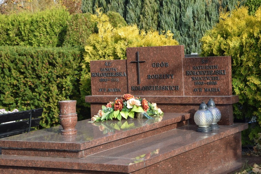 Cmentarz Komunalny w Sieradzu przed Wszystkimi Świętymi