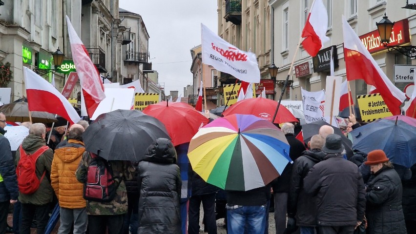 Protest Wolnych Polaków w Piotrkowie