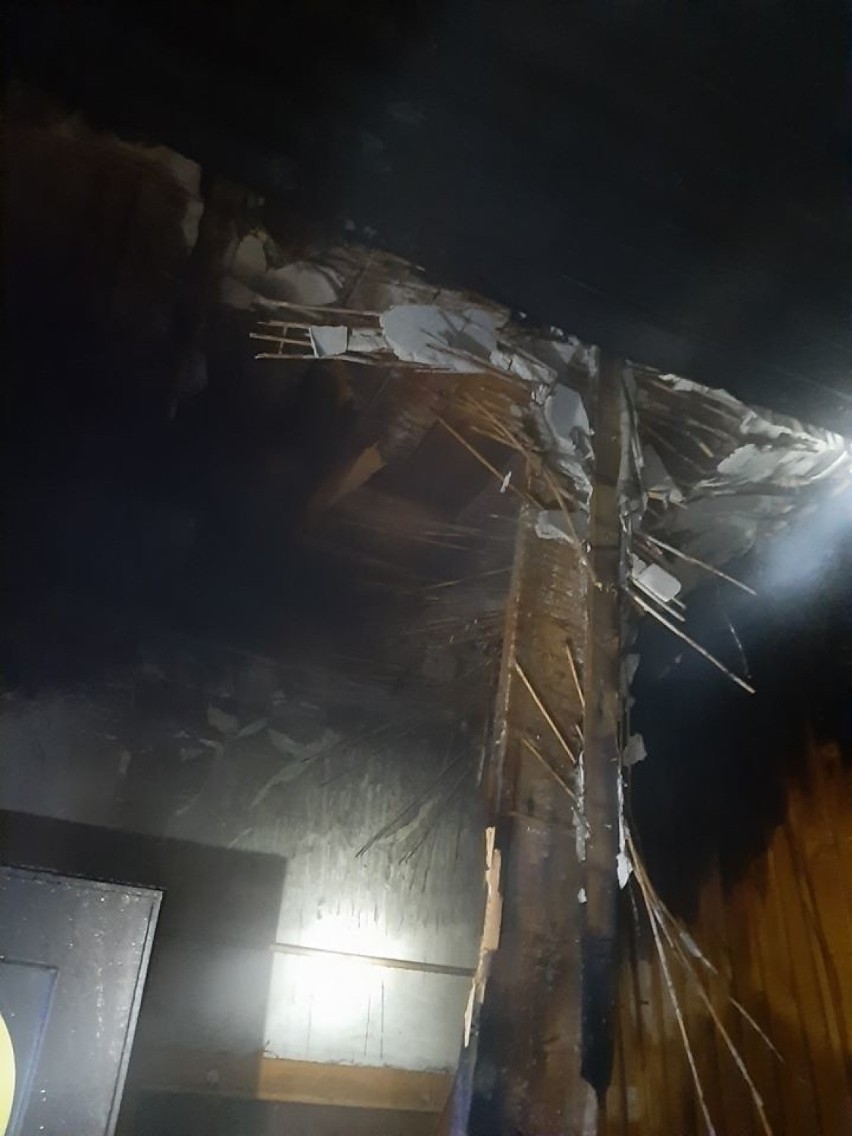 Pożar w budynku mieszkalno-usługowym w Trzebielinie