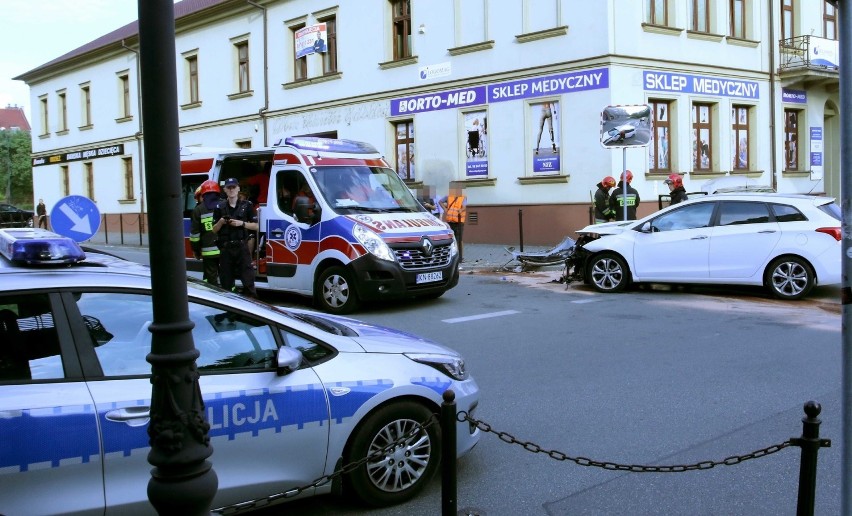 Znów wypadek na skrzyżowaniu Mickiewicza i Jagiellońskiej