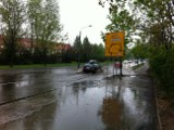 Intensywne opady deszczu w Rybniku. Na drogach tworzą się ogromne rozlewiska