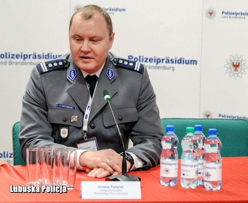 Szef lubuskich policjantów - nadinspektor Jarosław Pasterski...
