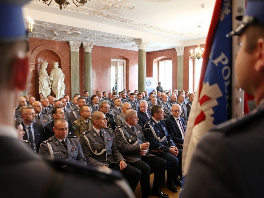 Policjant z Gniezna otrzymał „Kryształowę Gwiazdę ze wstęgą”...