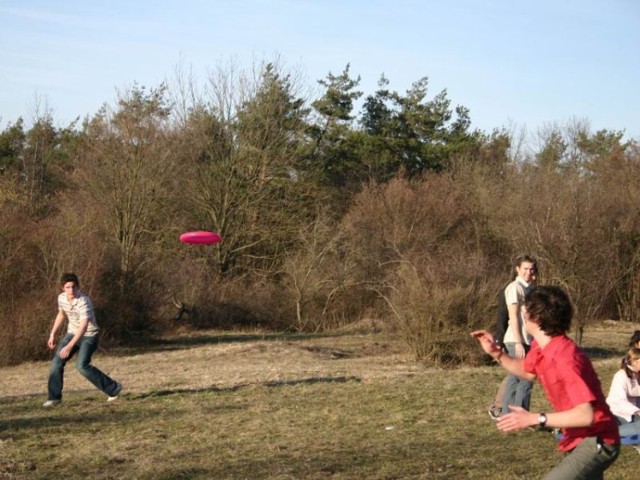 Frisbee to latające dyski używane w sporcie i rekreacji.