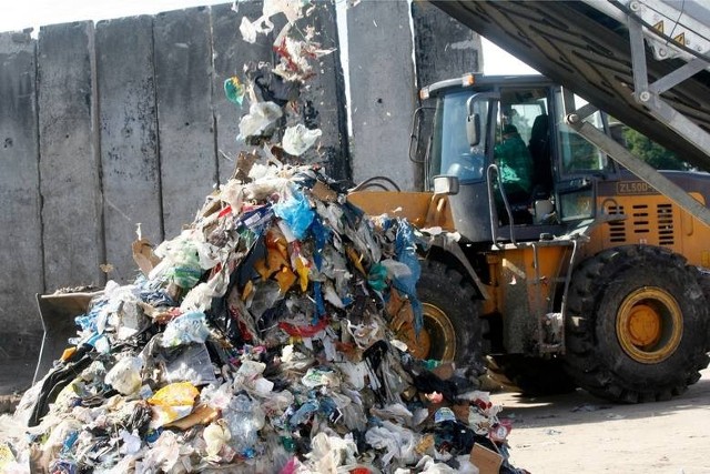 Brzeg Dolny: Odpady Zielone i inne śmieci można zostawić w PSZOK-u w Radeczu.