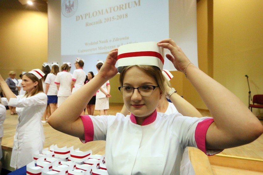 Oferty pracy są również dla pielęgniarek, w Toruniu i...