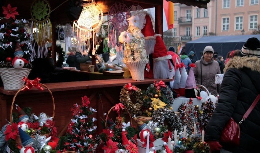 W piątek, 9 grudnia, podczas Jarmarku Świętego Mikołaja w...