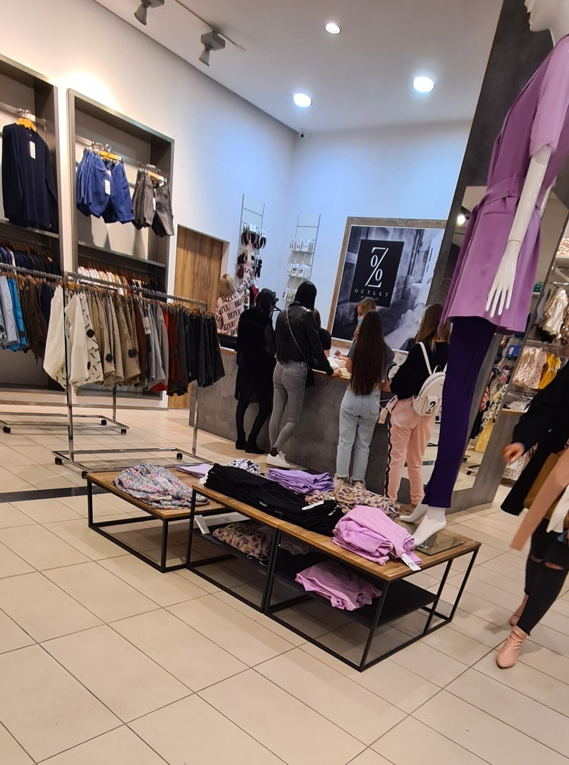 Nowy Sącz. Wielkie otwarcie outletu Zara w Centrum Handlowym Europa.  Ubrania znanej sieciówki w niskich cenach [ZDJĘCIA] 5.05 | Nowy Sącz Nasze  Miasto