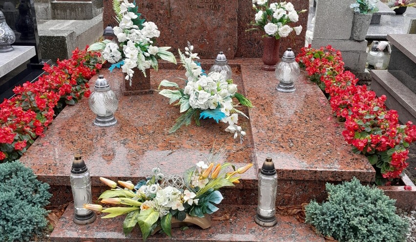 Na tzw. starym cmentarzu przy ul. Łaskiej w Zduńskiej Woli...