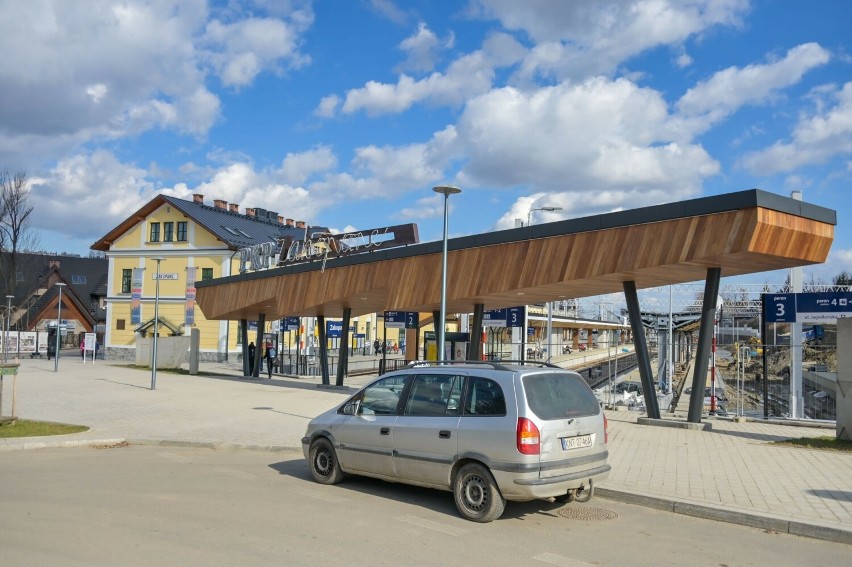 Stacja PKP w Zakopanem zapada się. A ma zaledwie 2,5...